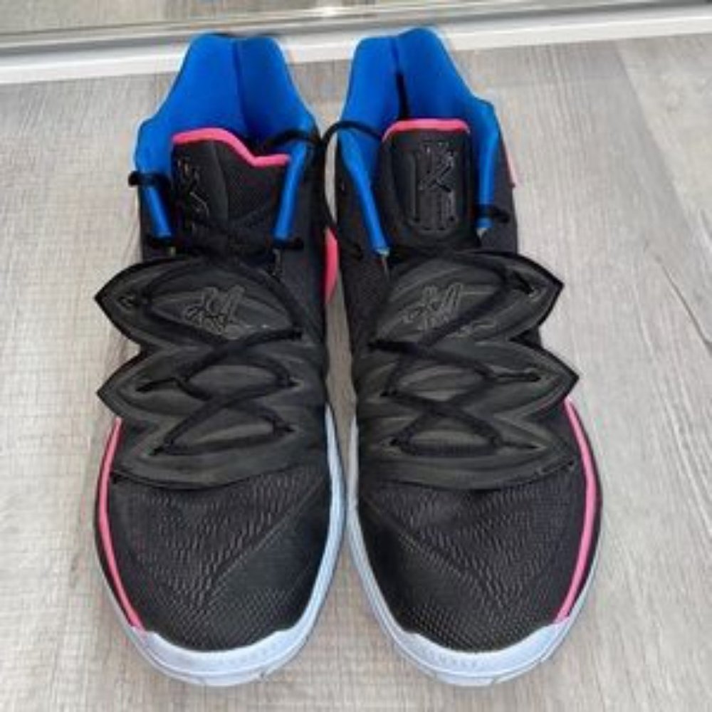 Nike Kyrie 5 -- "Just Do It' View 2